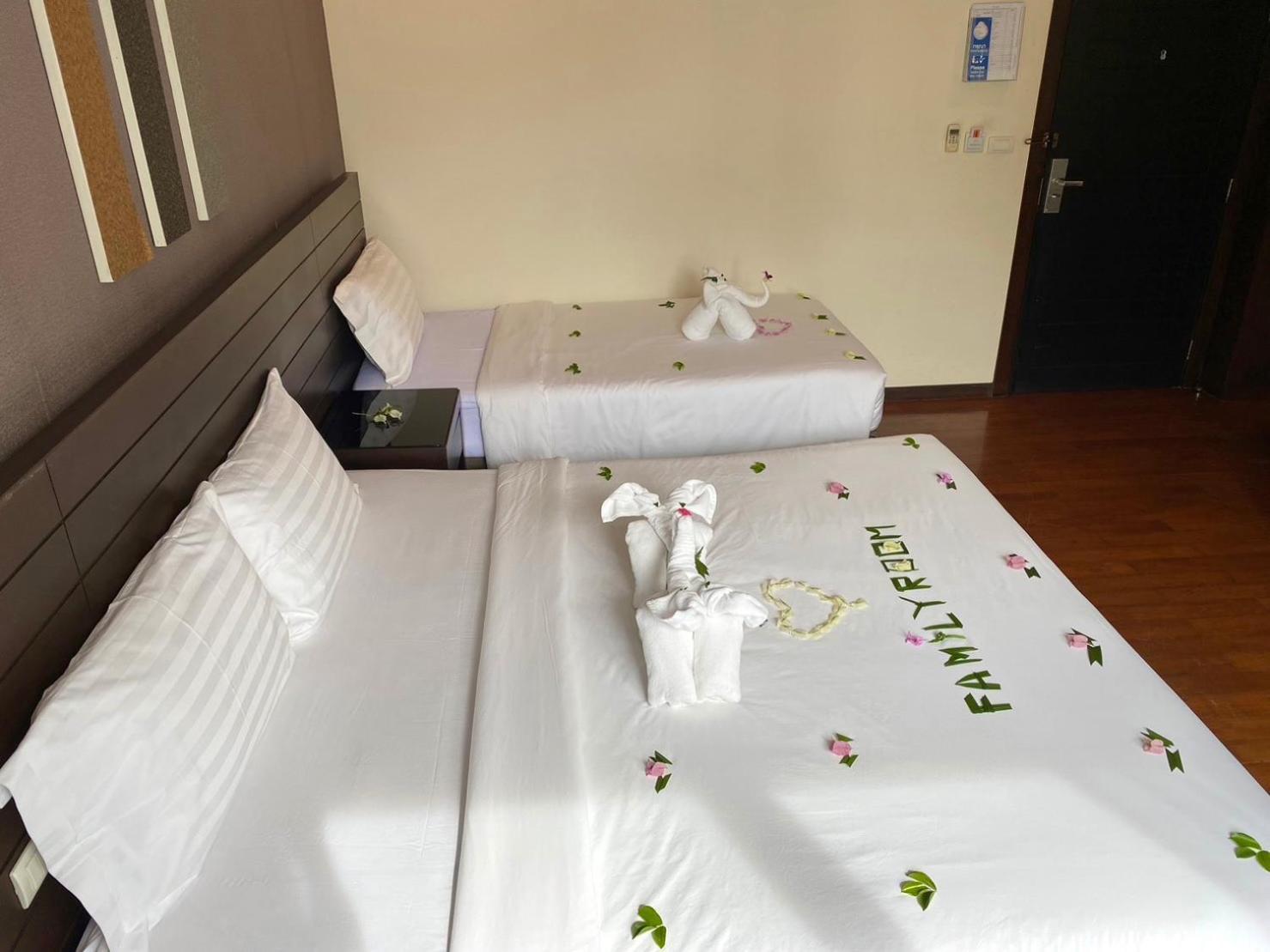 G1 Touch Blue Sky Hotel Kamala Beach Eksteriør billede